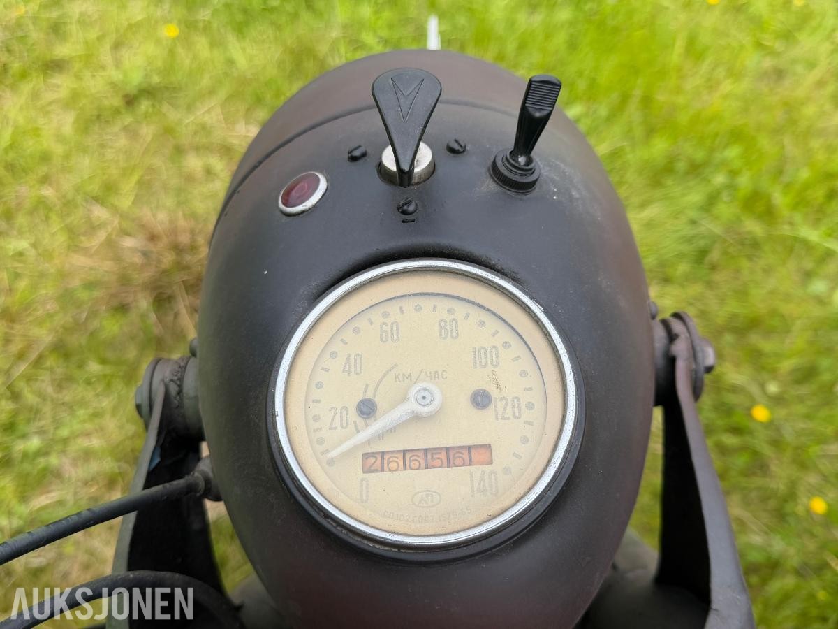 1966 KMZ K-750 - WWII-replika med sidevogn